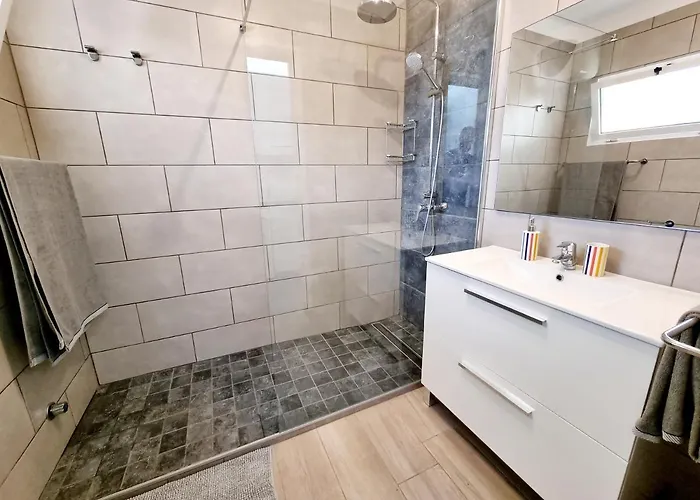 Luca 05 En Playa Roca Costa Teguise